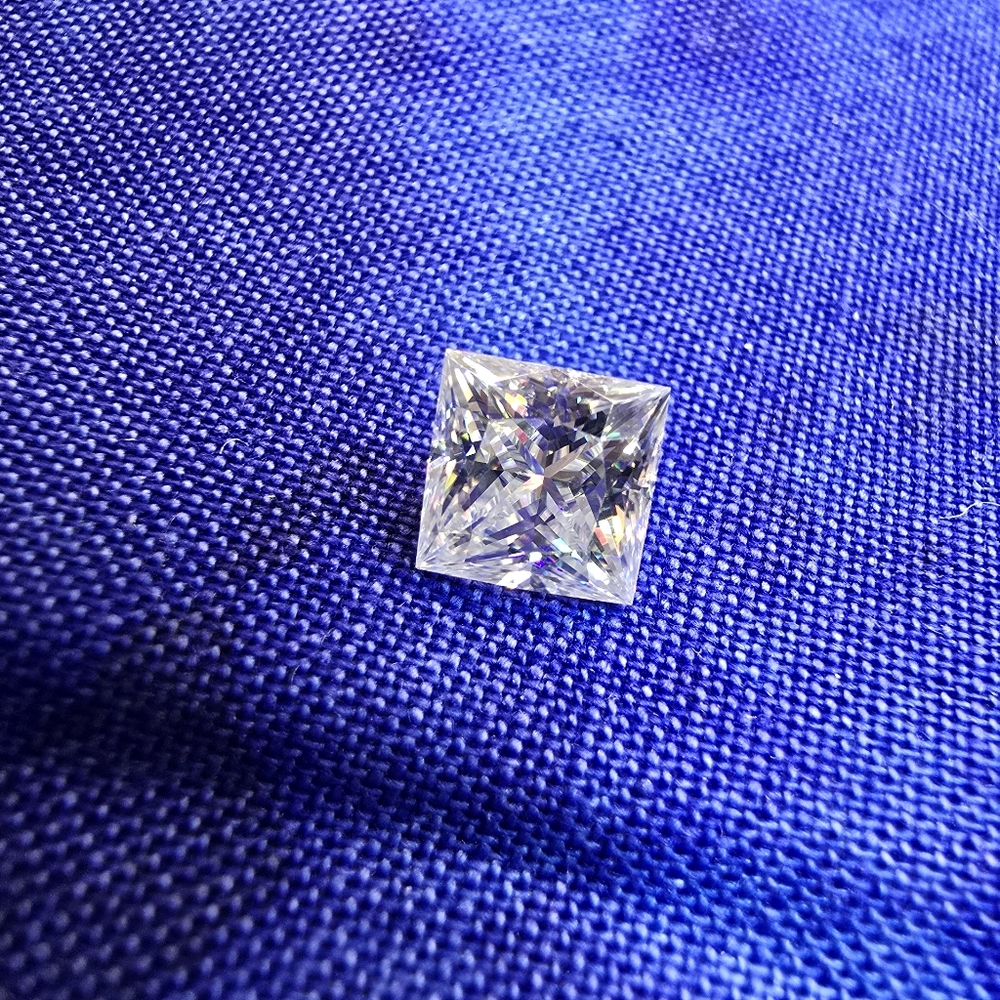 1.5ctw Moissanite-Princess cut - 6.5mm - GRA Certified & passes the diamond test